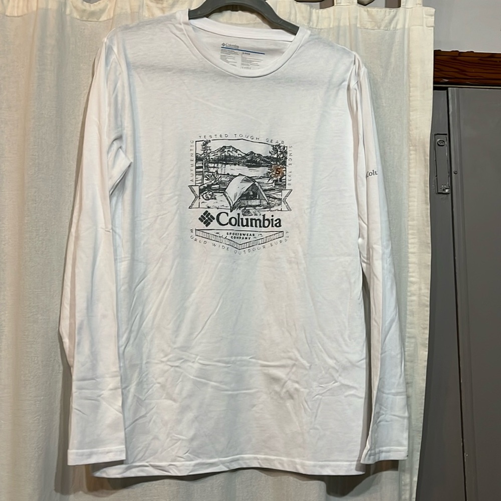 Columbia t-shirt